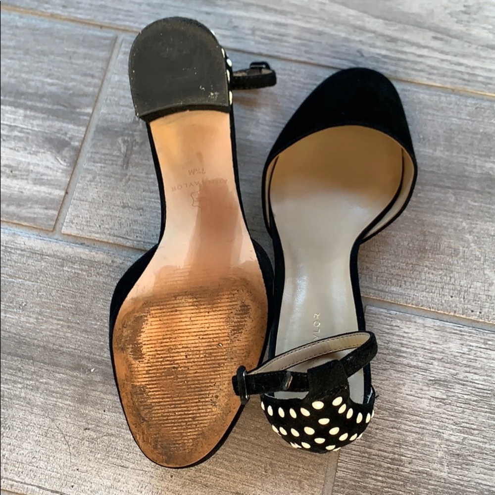 Ann Taylor Black 2” Heels with faux pearl trim - Picture 7 of 8